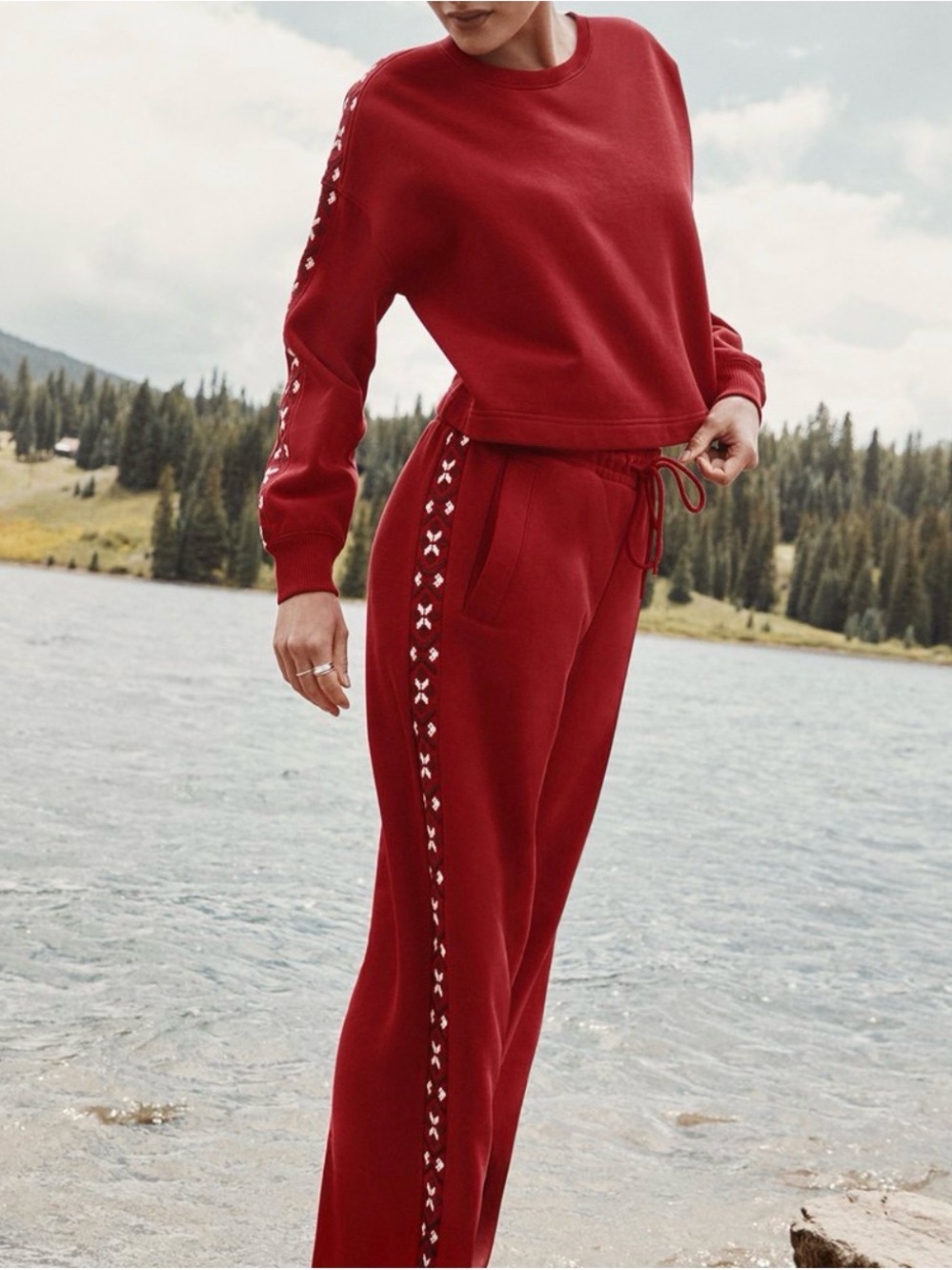 Lou & Grey Fair Isle Elite Fleece Dorman Tango Red Embroidered Pants Size XS